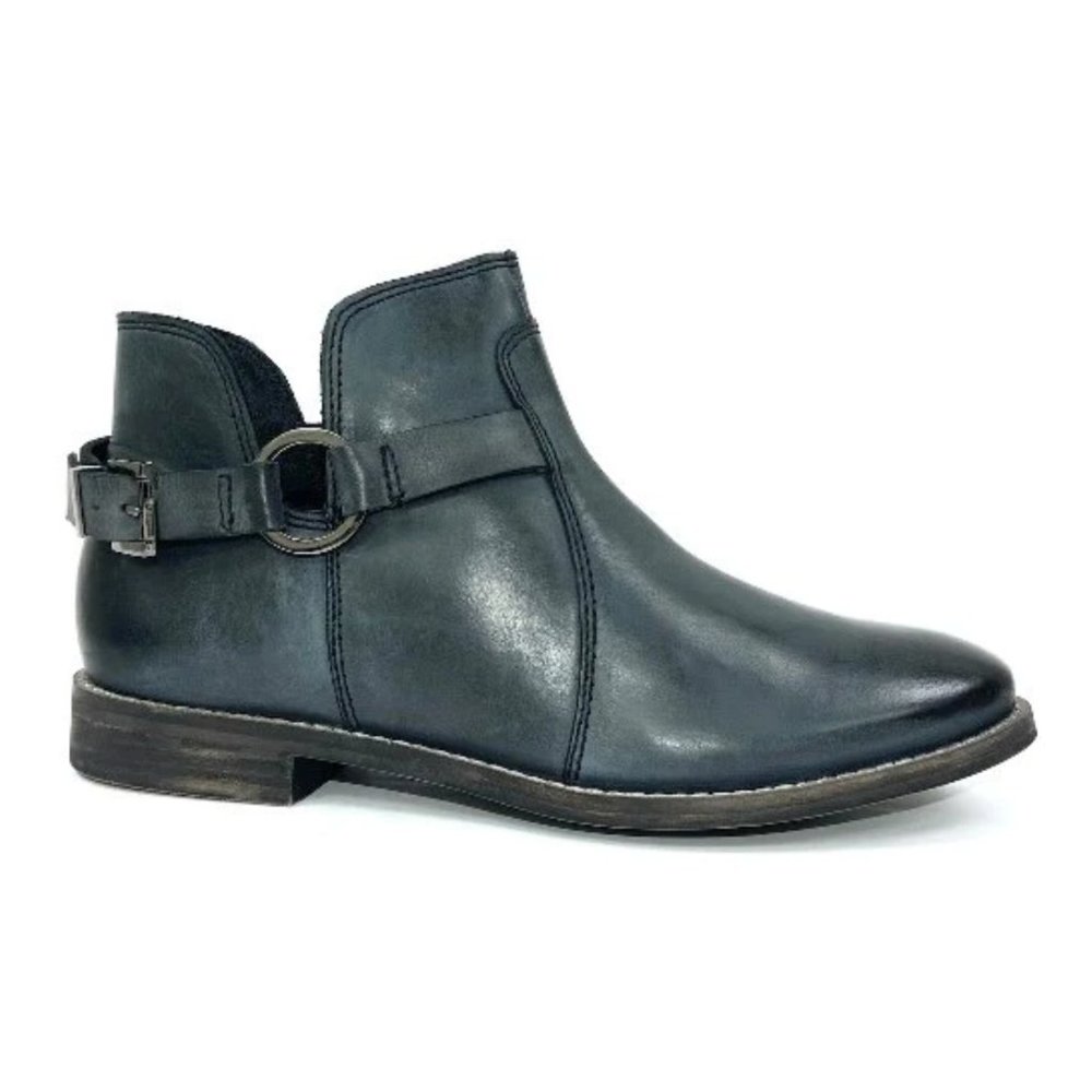 Oobash Emily Black‎ Bootie Size 7